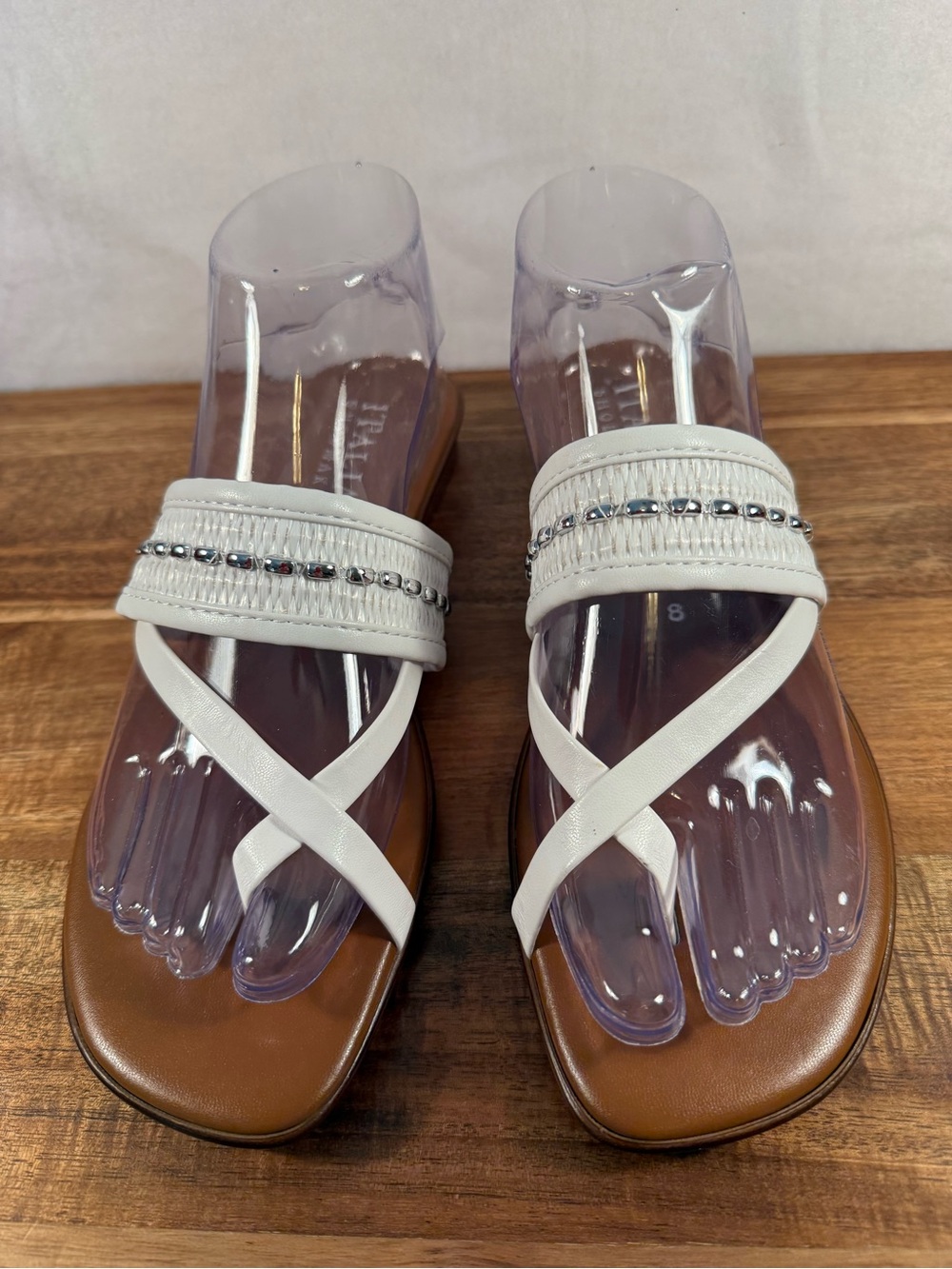 Italian Shoemaker Thong Slip-on Sandals White with Silver Size 8 NWOT - Picture 2 of 10